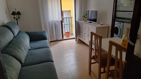 Communal lounge/ TV room, TV and multimedia, Kitchen or kitchenette, Evening entertainment