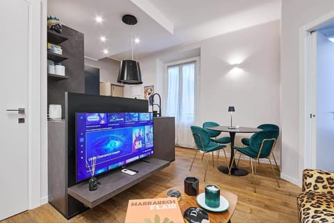 TV and multimedia, Living room, Seating area, Dining area, Evening entertainment
