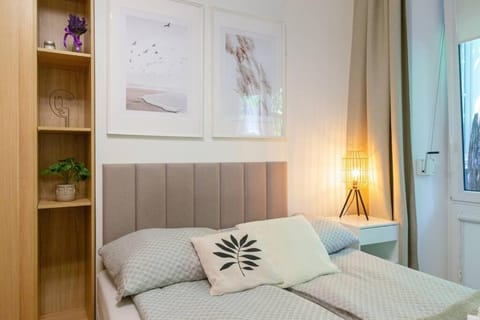 June C studio w/small balcony Apartment in Krakow