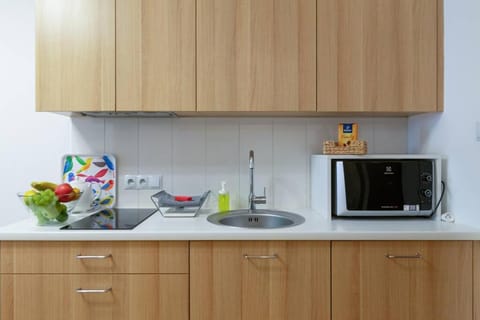 June C studio w/small balcony Apartment in Krakow