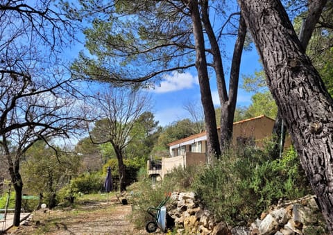 Villa 4P - Piscine privée sur terrain privé & clos 1400m2 - Au coeur de la Provence verte - Chien OK House in French Riviera
