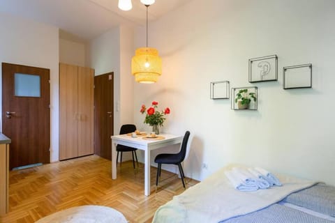 May C studio w/balcony Apartment in Krakow