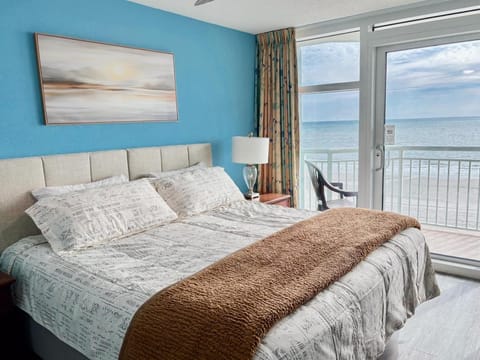 Bed, Bedroom, Sea view