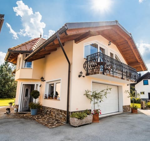 Property building, Day