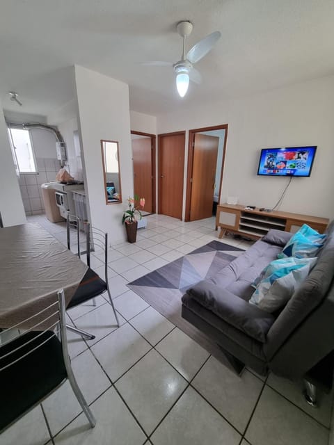 Bed, TV and multimedia, Living room, Seating area, Dining area, fireplace