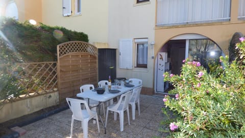Patio, Garden, Balcony/Terrace, Garden view