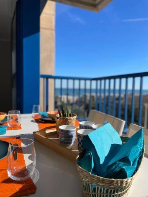 View (from property/room), View (from property/room), Balcony/Terrace, Dining area