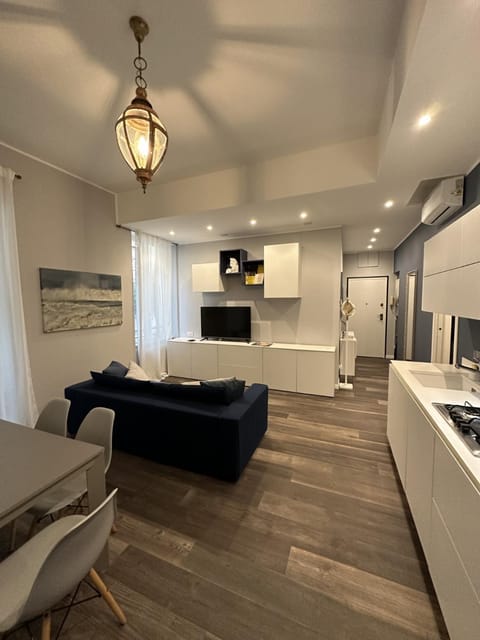 TV and multimedia, Kitchen or kitchenette, Seating area, Dining area