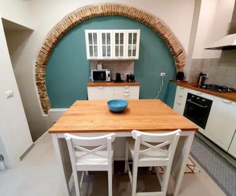 Kitchen or kitchenette, dishwasher, minibar, pet friendly, stove