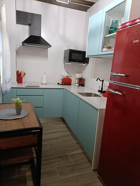 Kitchen or kitchenette, kitchen