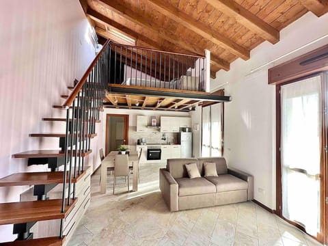 Living room, Seating area, minibar, pet friendly