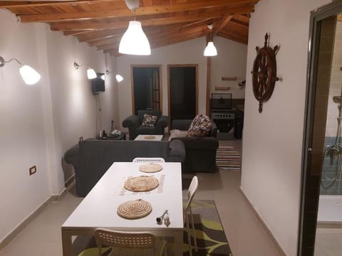 Living room, Dining area