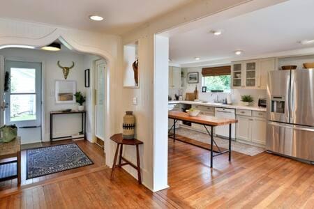 Facade/entrance, Kitchen or kitchenette, Hiking, dishwasher, minibar, oven, pet friendly