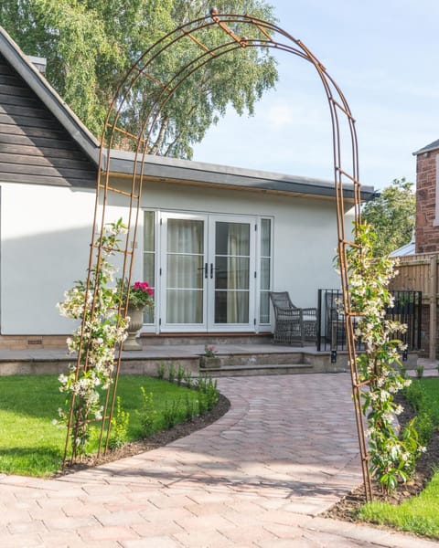 Property building, Facade/entrance, Garden view