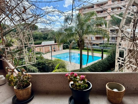 Balcony/Terrace, Pool view
