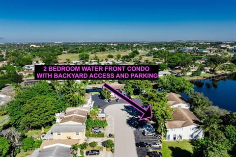 Stylish - Water View Condo - Palm Wave Says Apartment in Coconut Creek