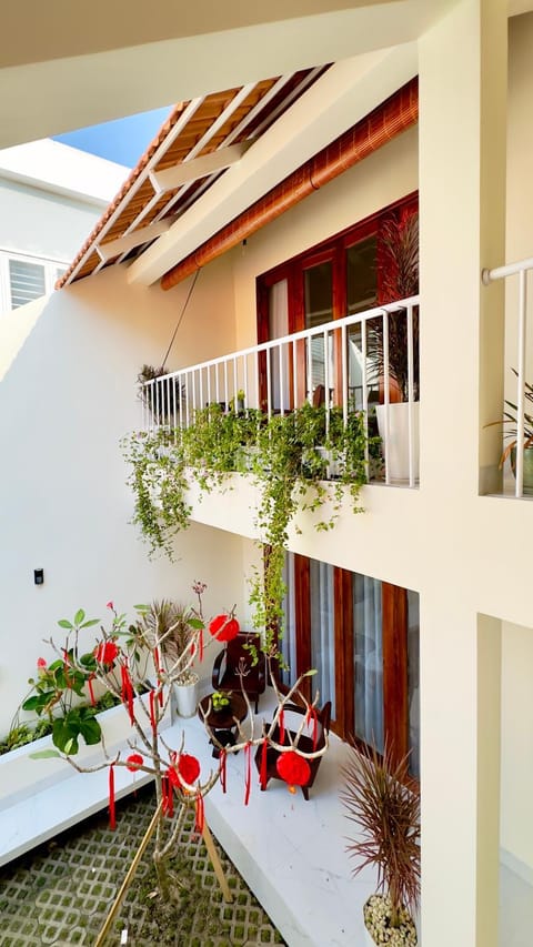 Patio, Day, Garden, Garden view