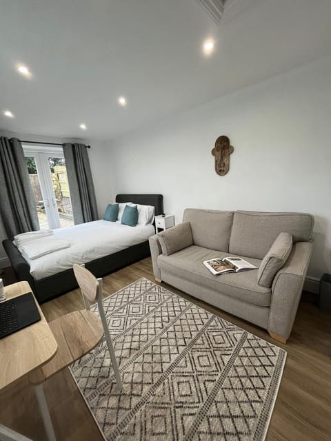 Bed, Living room, Bedroom