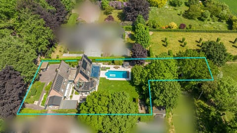 Property building, Day, Bird's eye view