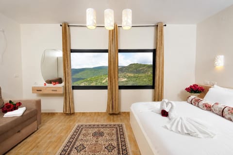 Natural landscape, Photo of the whole room