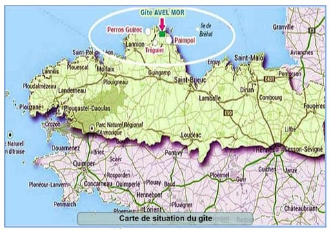 Gîte entre Paimpol Bréhat et Perros Guirec Côte de Granit Rose Vue terre mer House in Brittany