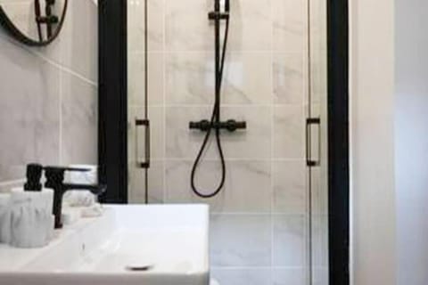 Chez Zize T2 unique- Roucas-Blanc Apartment in Marseille