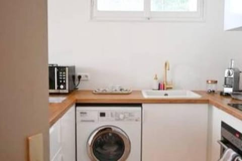 Chez Zize T2 unique- Roucas-Blanc Apartment in Marseille