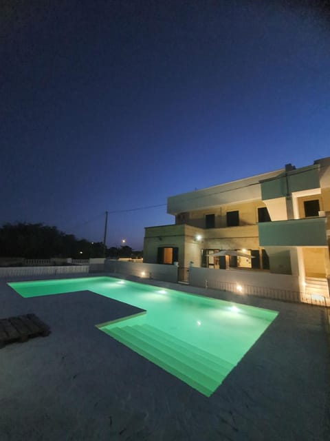 Property building, Swimming pool