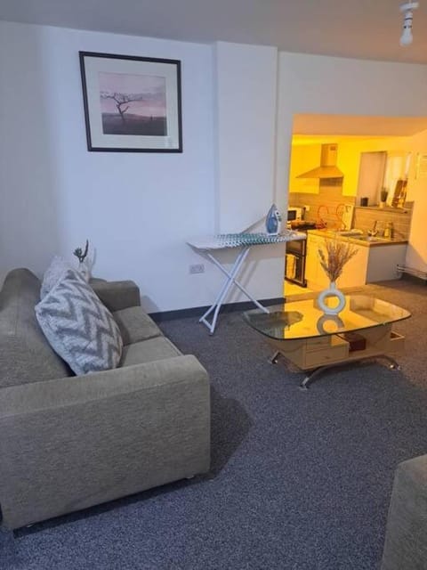 1 Bedroom Flat Available Apartment in Oldham
