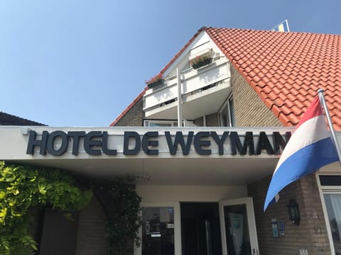 Property building, Facade/entrance, Property logo or sign