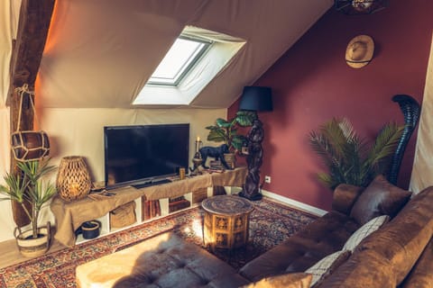 Communal lounge/ TV room, TV and multimedia