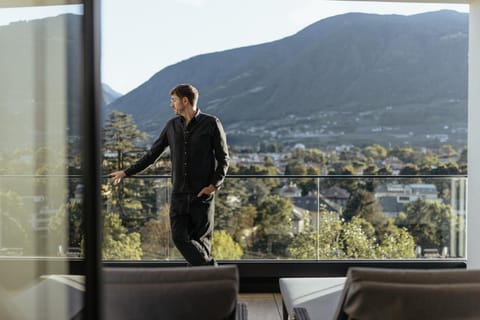 View (from property/room), City view, Mountain view