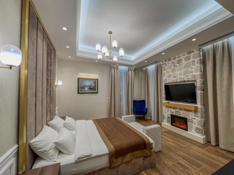 Bed, TV and multimedia