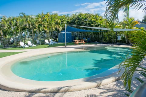 Swimming pool