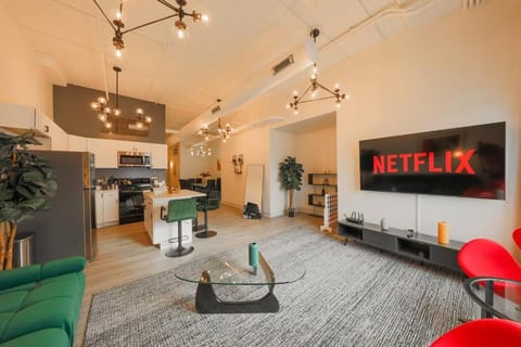 TV and multimedia, Kitchen or kitchenette, Living room, Seating area, Evening entertainment, minibar, stove