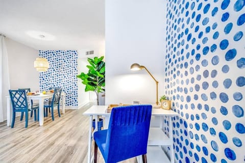 Water Front Condo - First Floor - Palm Wave Says Apartment in Coconut Creek