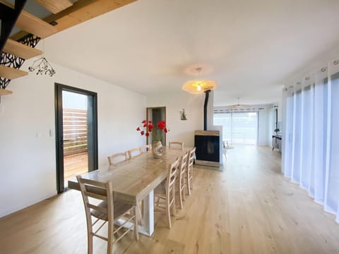 Maison 8 pers, calme, 300m du Golfe du Morbihan, grand jardin, proche activités et commerces - FR-1-639-104 House in Brittany