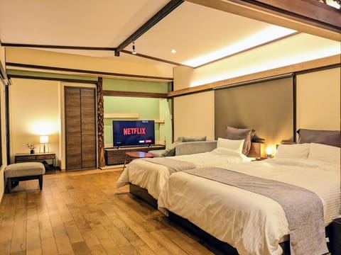 Bed, Photo of the whole room