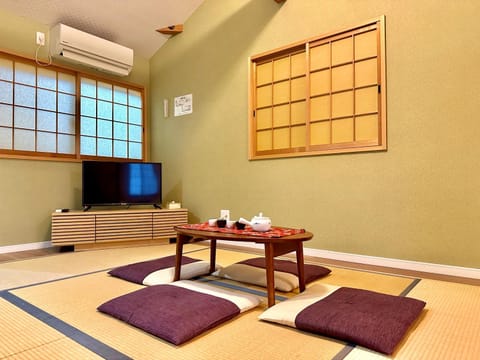 Communal lounge/ TV room, TV and multimedia