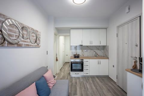 Kitchen or kitchenette, Dining area, pet friendly, stove