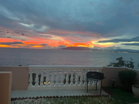 Magnificent Holiday 5 bedroom villa in beach front Villa in Malaga