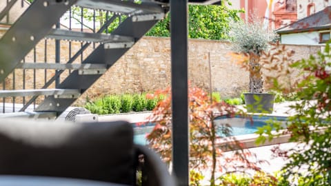 Garden, View (from property/room), Balcony/Terrace, Pool view