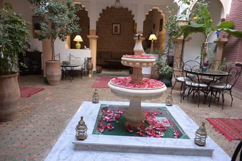 Patio, Living room