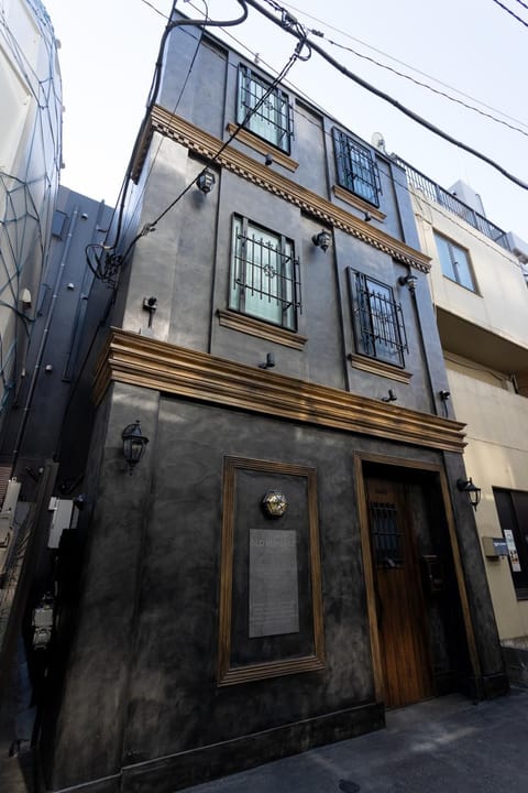 Property building, Day