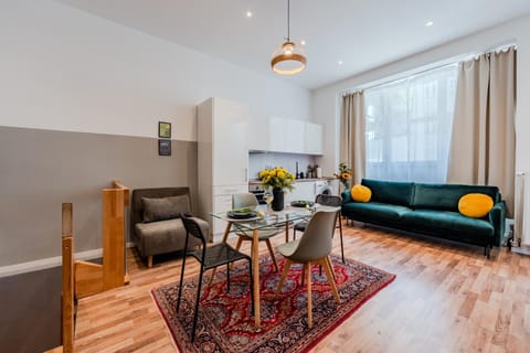 Kitchen or kitchenette, Living room, Seating area