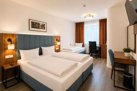 Bed, Living room, Photo of the whole room, Bedroom