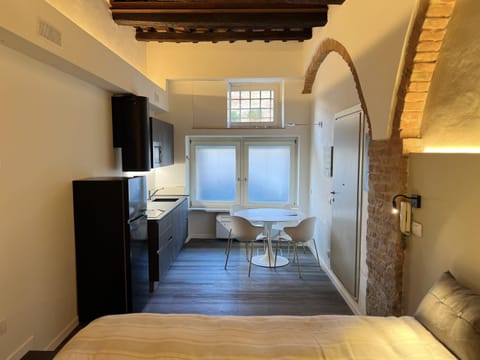 Living room, Photo of the whole room, Seating area, Dining area