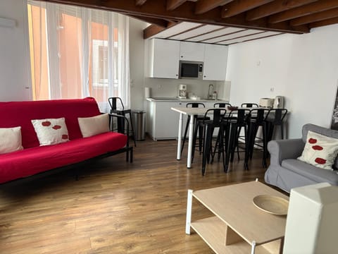 Living room, Seating area, Dining area