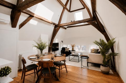 Property building, View (from property/room), Living room, Seating area, Dining area