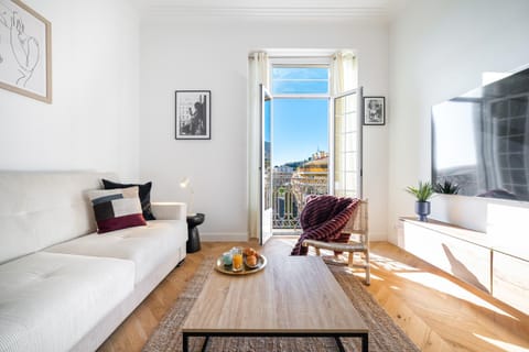 TV and multimedia, Balcony/Terrace, Seating area